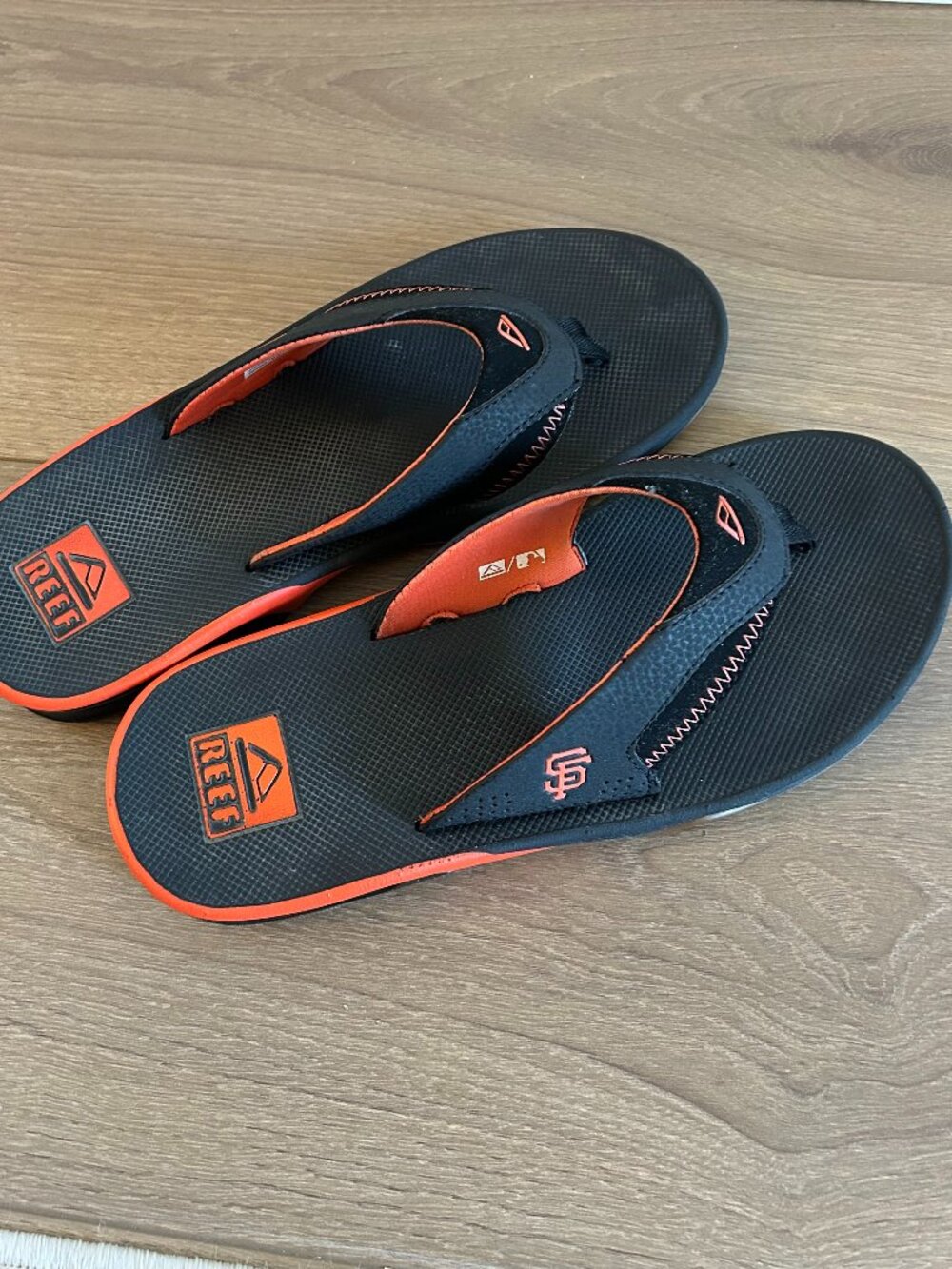 REEF Men's San Francisco Giants Bottle Opener Sandals